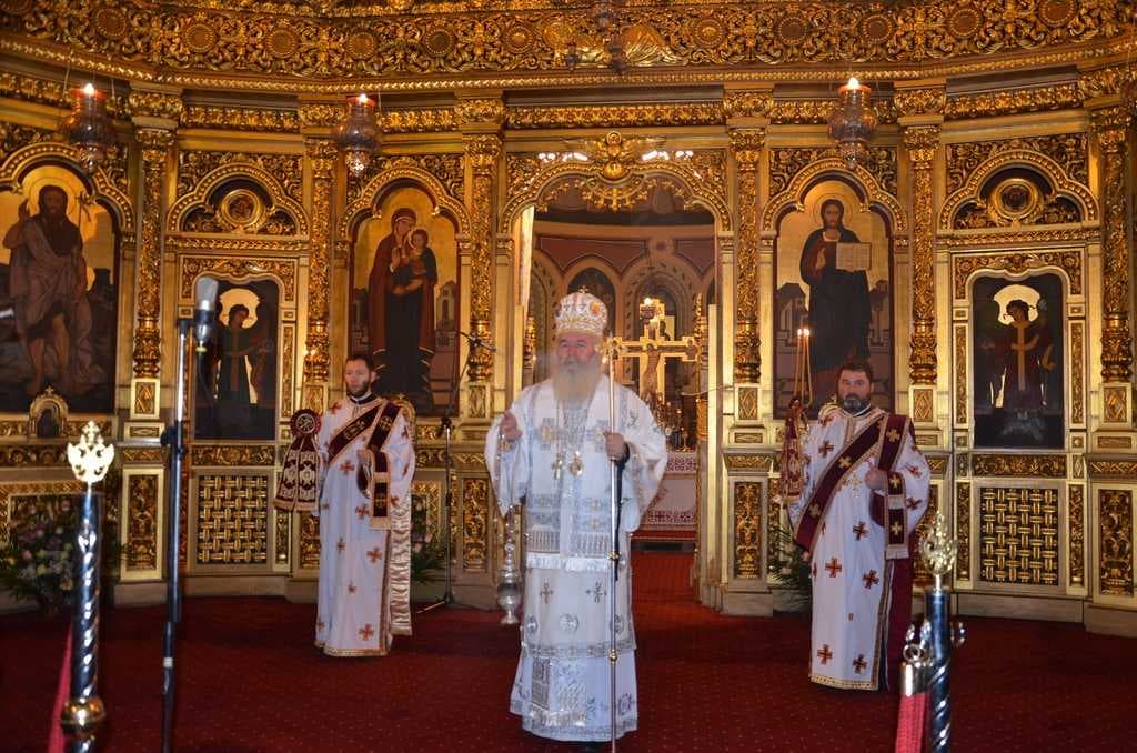 IPS Ioan - Liturghie Naşterea Domnului