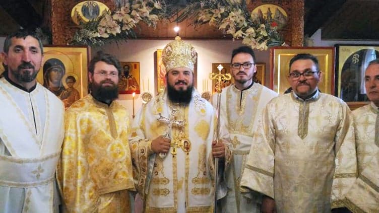 prima sfanta liturghie a ps atanasie bun(2)