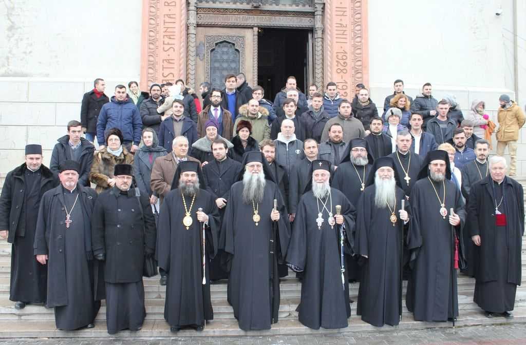 Sfinţii Trei Ierarhi cinstiţi la Craiova