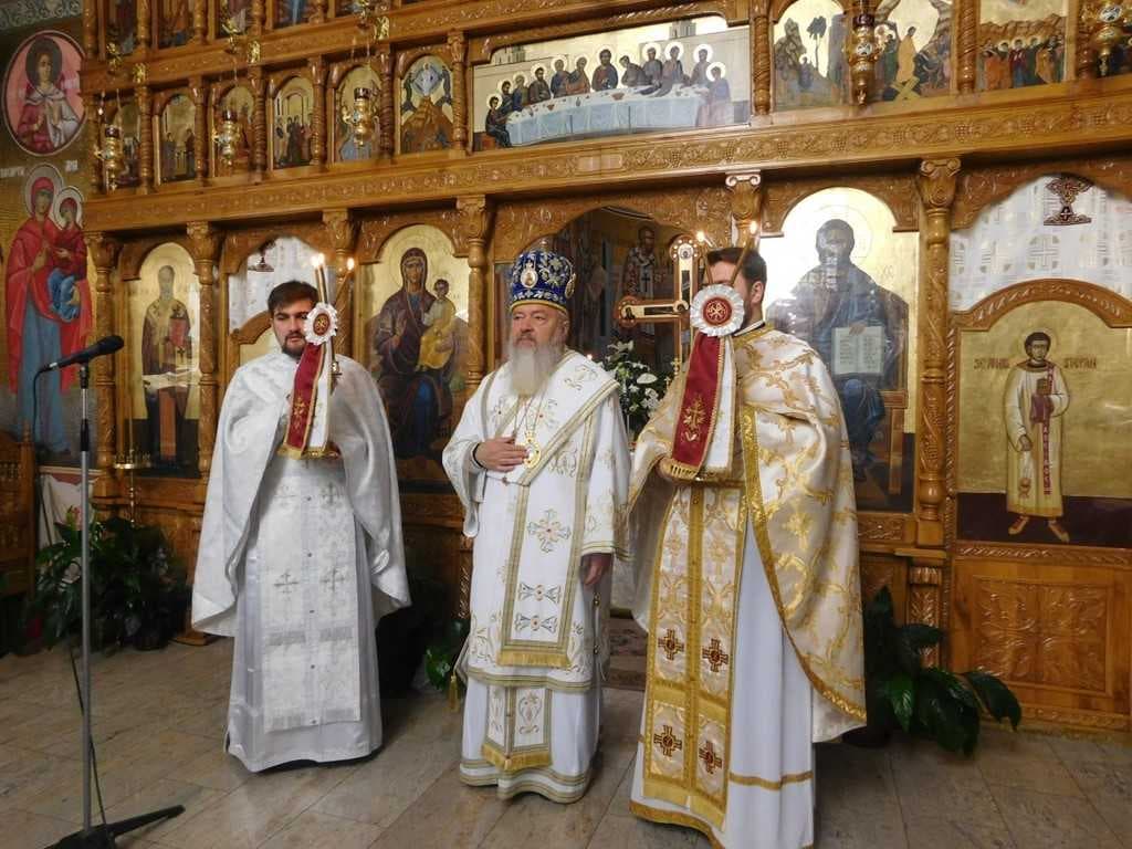 IPS Andrei a slujit la Biserica Sf. Ap. Toma din Cluj