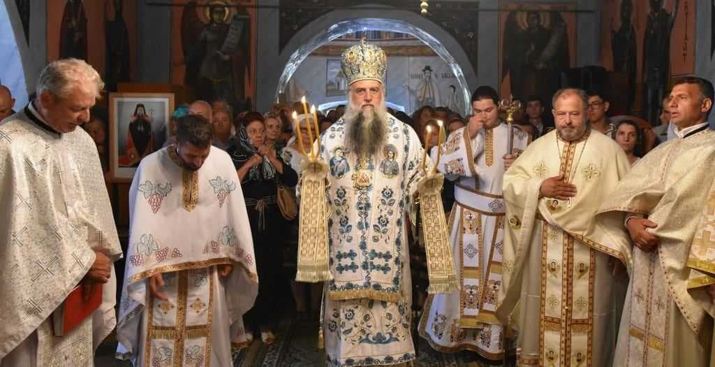 IPS Varsanufie a slujit în Parohia Văleni Zătreni