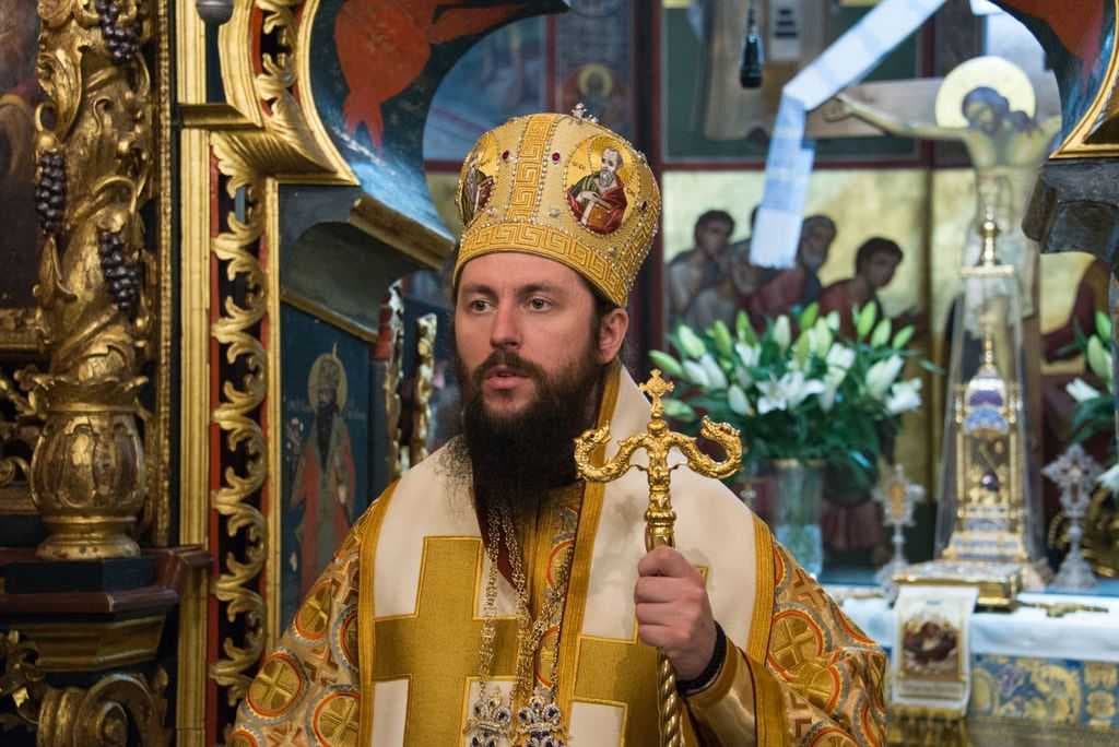 liturghie-episcop-damaschin-manastirea-putna